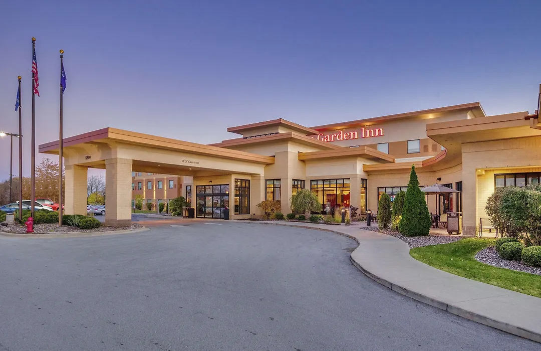 Hilton Garden Inn Milwaukee Airport-1